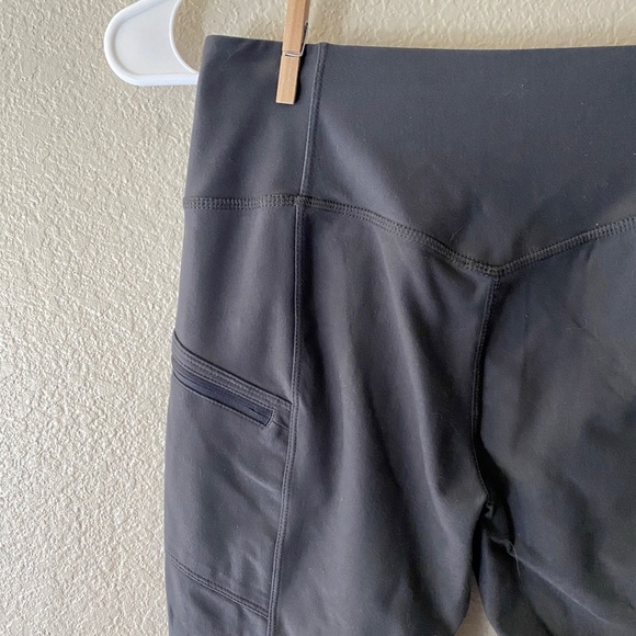 Eddie Bauer Trail Tight Capris - Picture 4 of 5